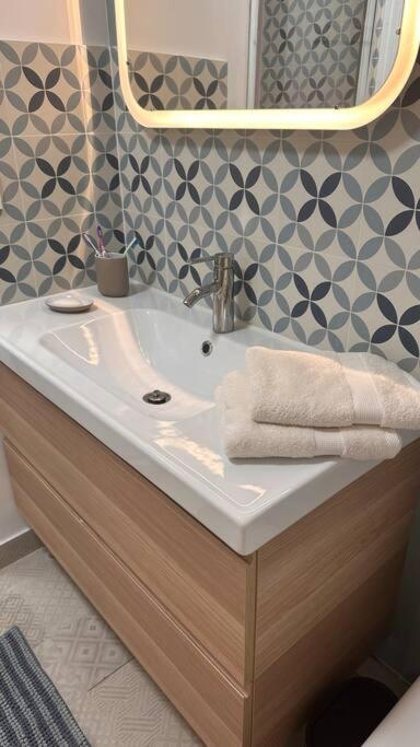 Appartement Cosy A Collobrieres Bagian luar foto